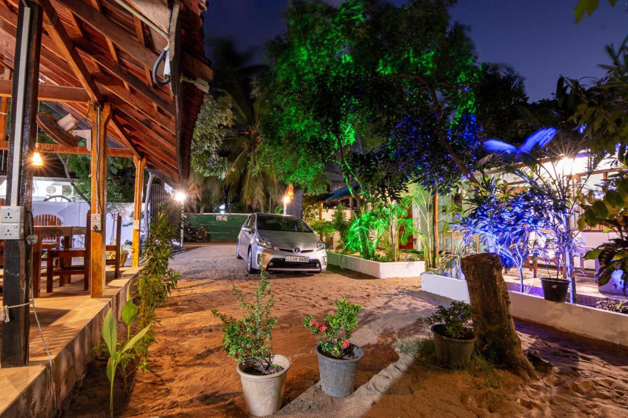 Comfort Beach Hotel Arugam Bay Bagian luar foto