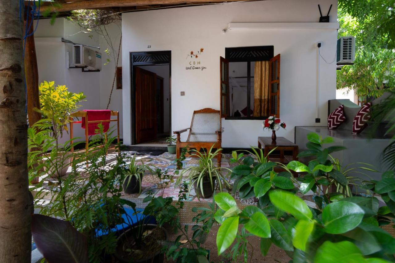 Comfort Beach Hotel Arugam Bay Bagian luar foto