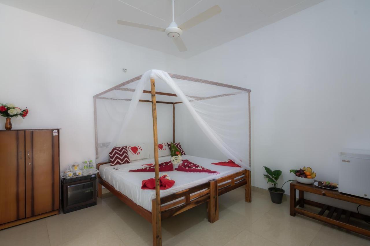 Comfort Beach Hotel Arugam Bay Bagian luar foto