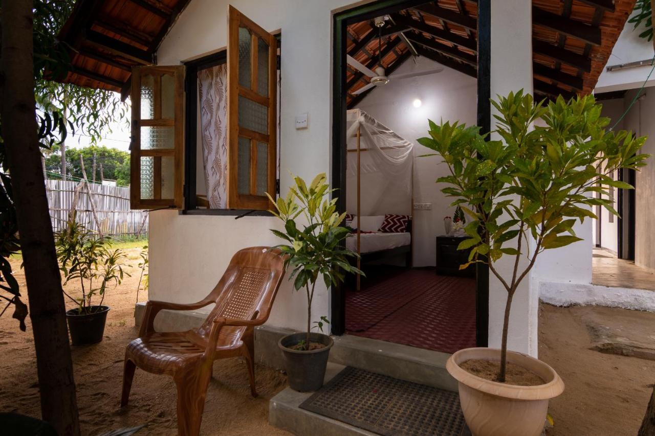 Comfort Beach Hotel Arugam Bay Bagian luar foto
